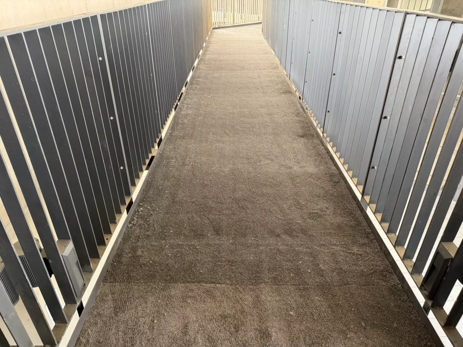 奧揚地毯-新竹南寮竹風漁市滿鋪地毯施工